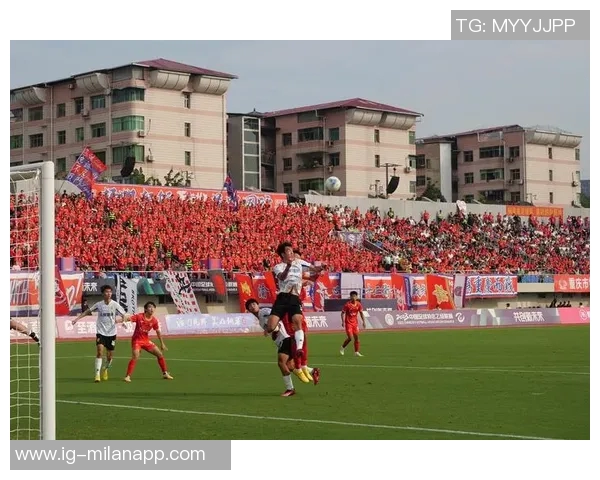 王子铭茹萨韦林顿齐聚蓉城训练基地备战新赛季引发球迷热议